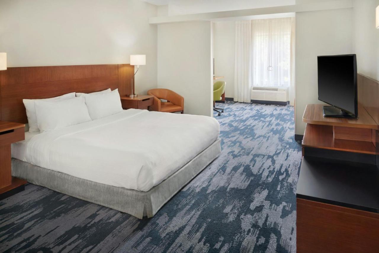 | Fairfield Inn & Suites by Marriott Reading Wyomissing