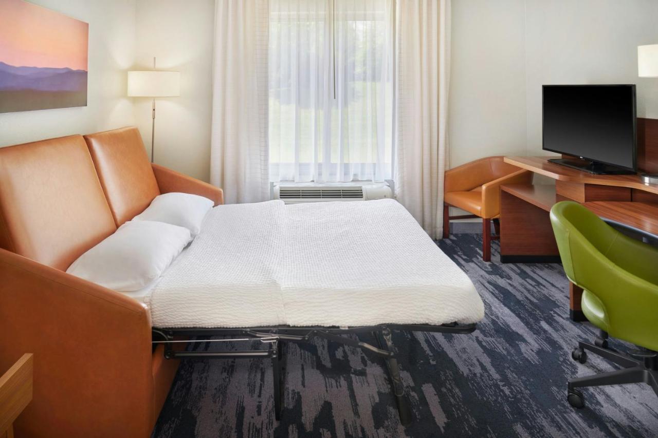 | Fairfield Inn & Suites by Marriott Reading Wyomissing