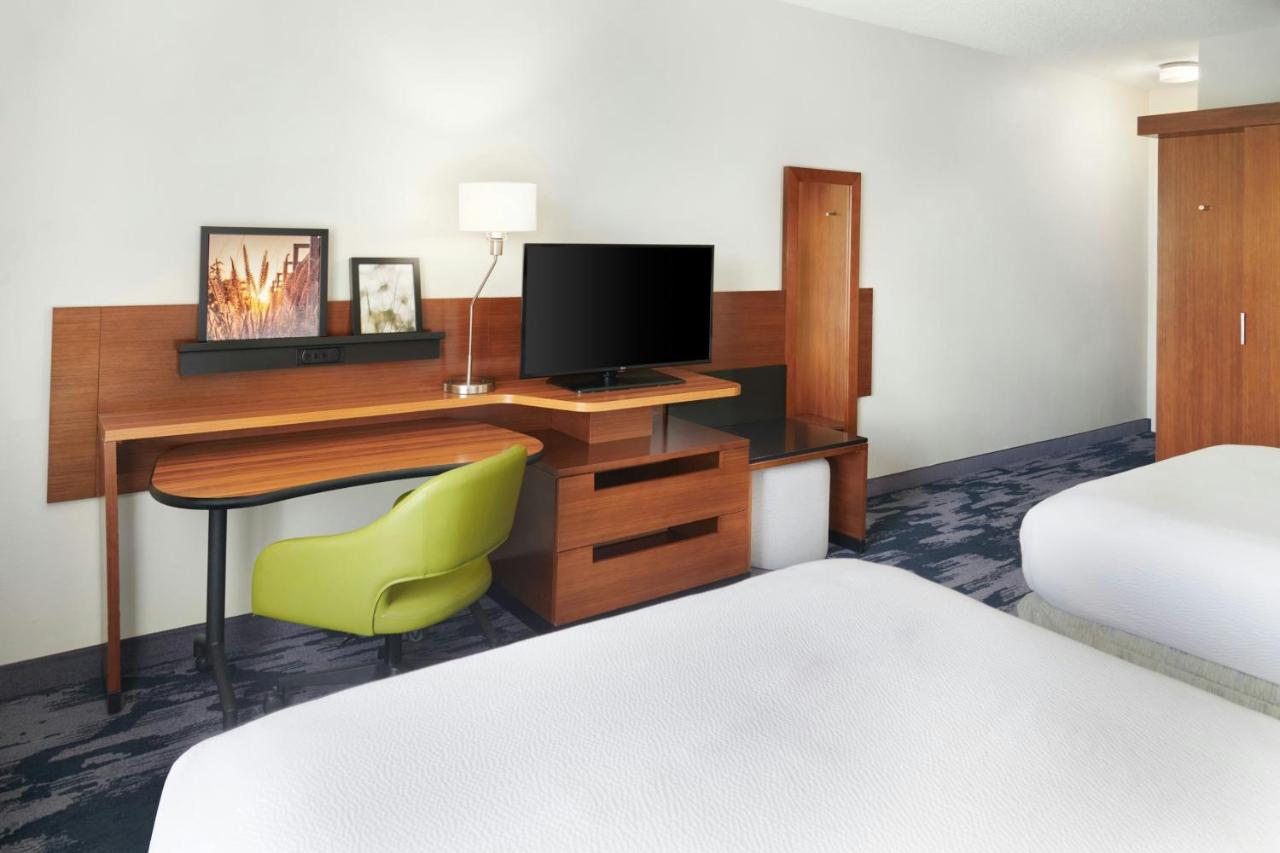 | Fairfield Inn & Suites by Marriott Reading Wyomissing