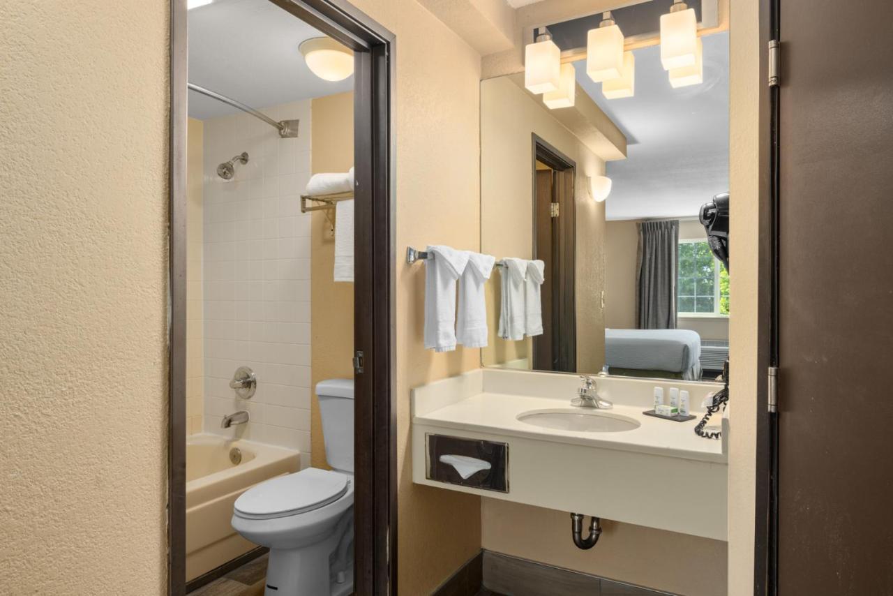 King Room - Non-Smoking at Ramada by Wyndham Portland