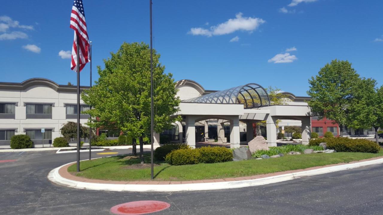  | Days Inn & Suites by Wyndham Rochester Hills MI