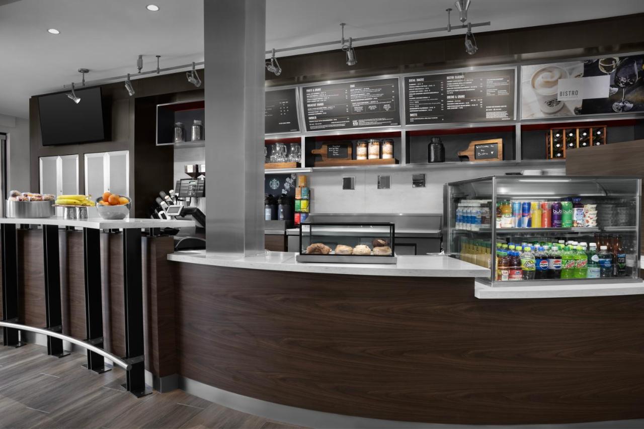 | Courtyard by Marriott Spokane Downtown at the Convention Ctr