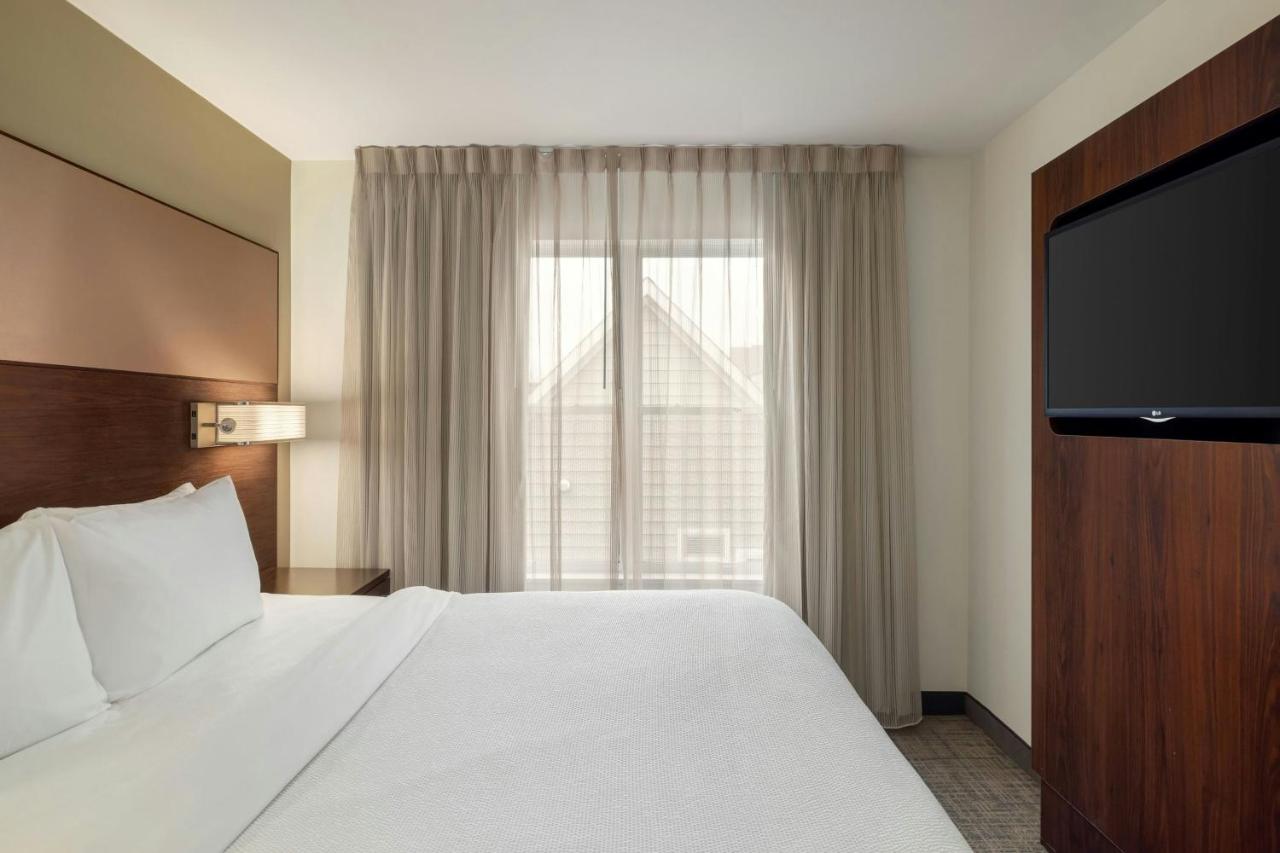 One-Bedroom Suite with Sofa Bed at Residence Inn Albany Washington Avenue