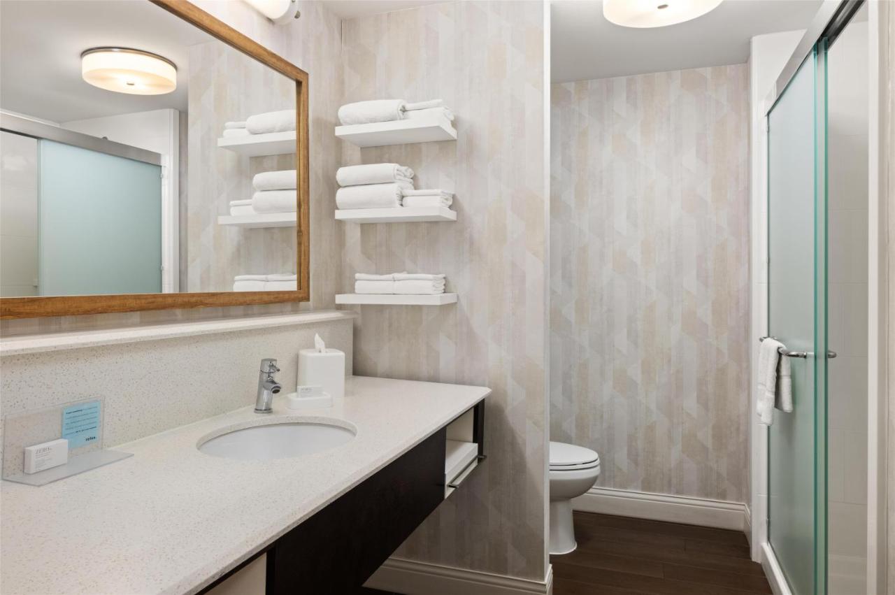 Queen Room with Two Queen Beds at Hampton Inn Minneapolis-Roseville