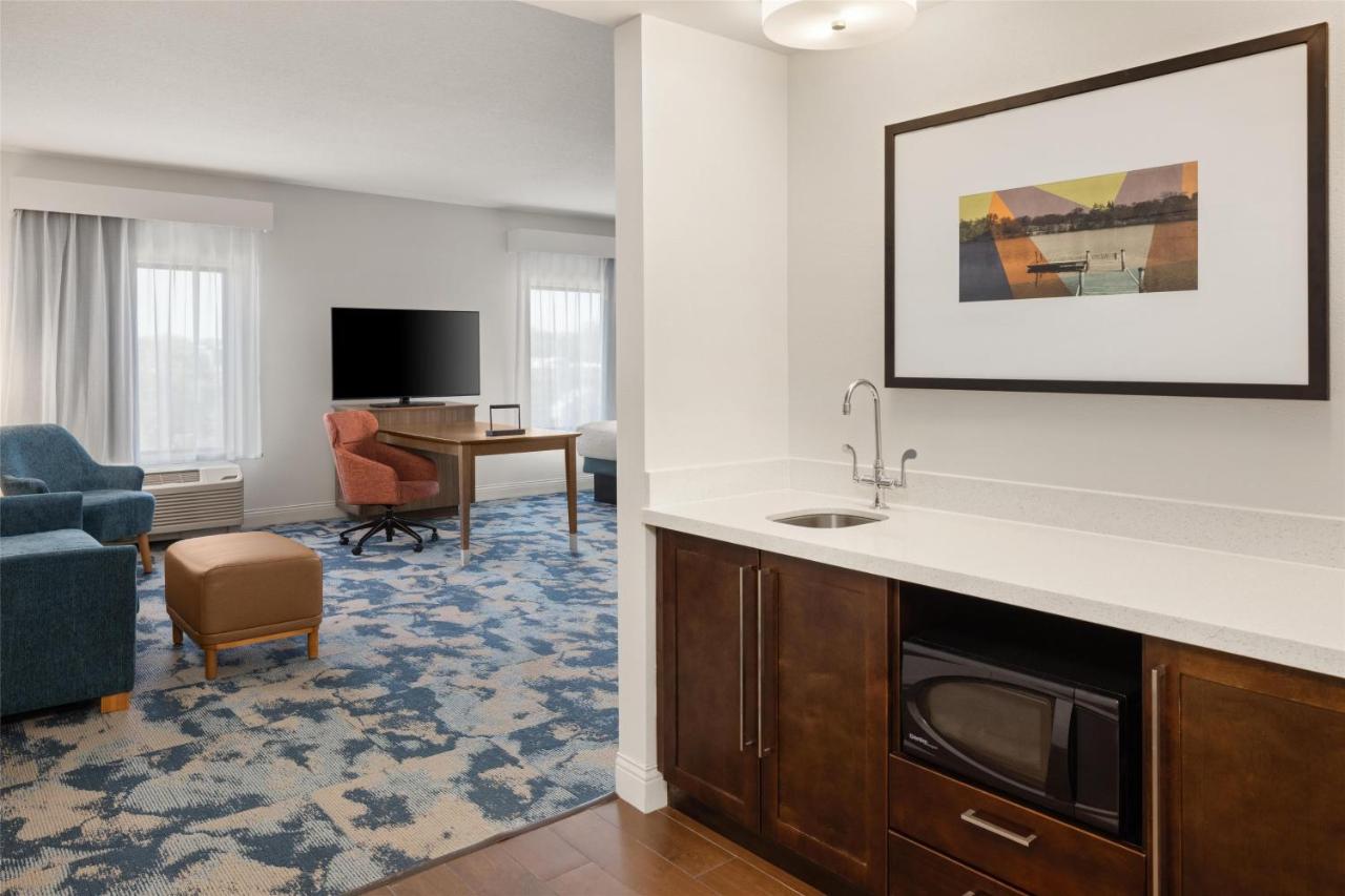 Queen Suite with Two Queen Beds at Hampton Inn Minneapolis-Roseville