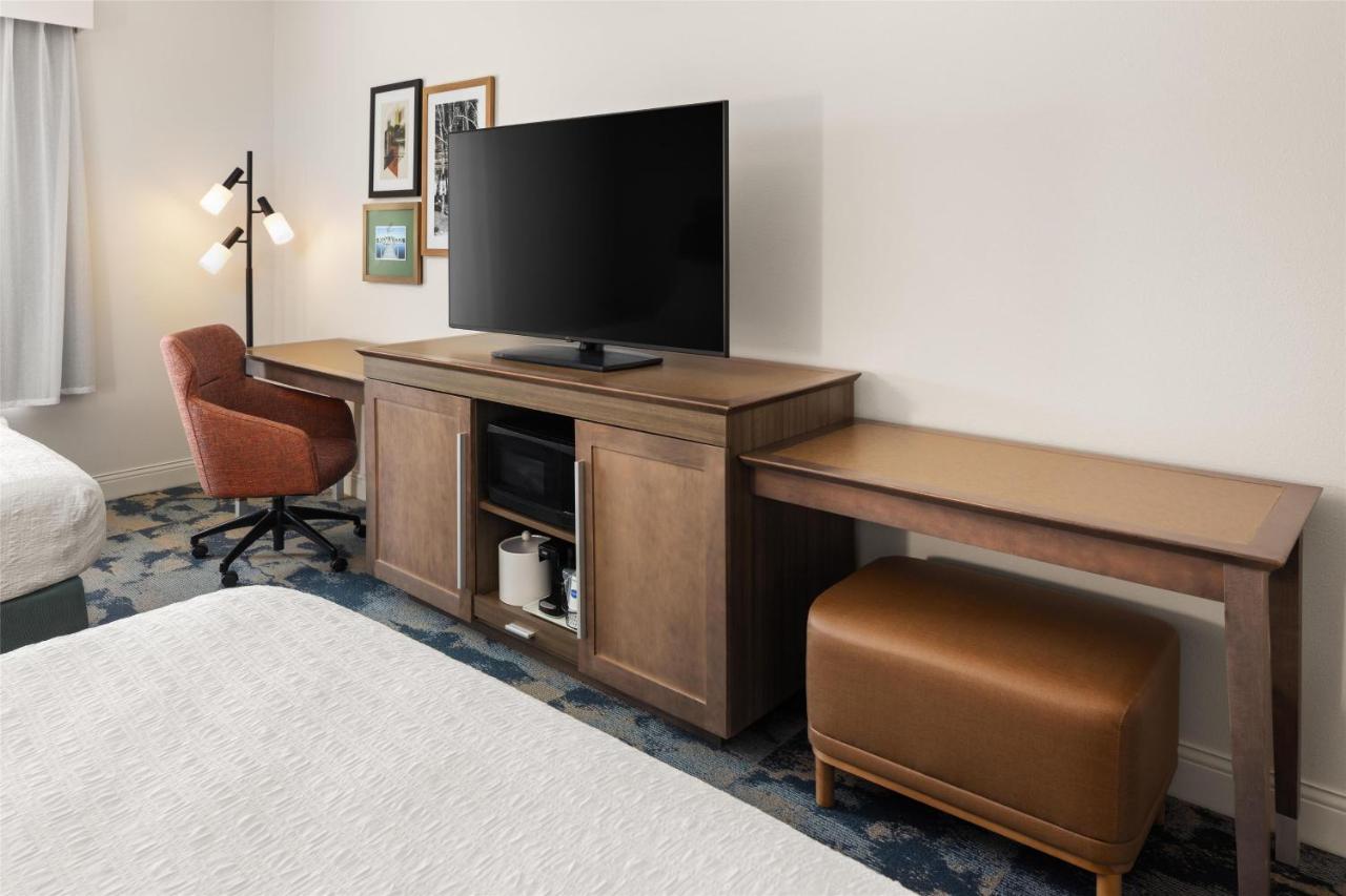 Queen Room with Two Queen Beds at Hampton Inn Minneapolis-Roseville