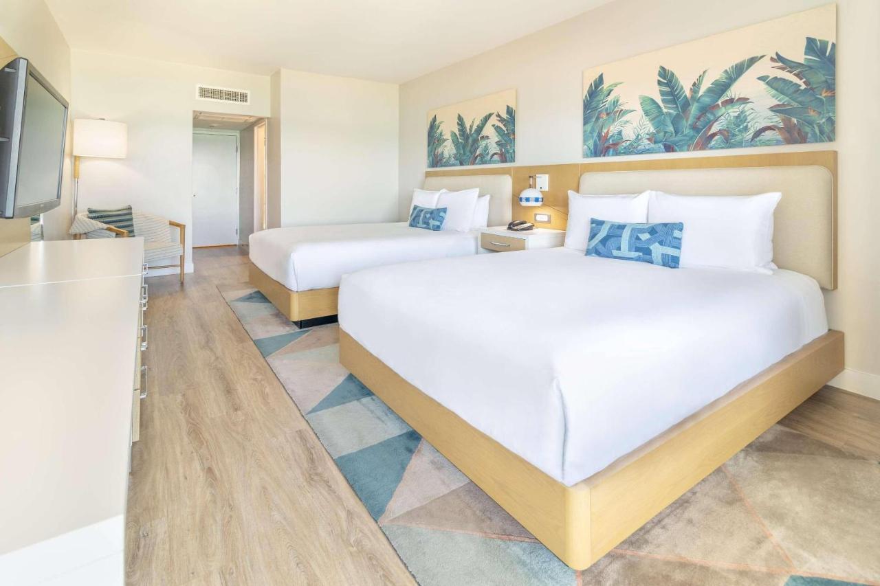 | Four Points by Sheraton Miami Beach