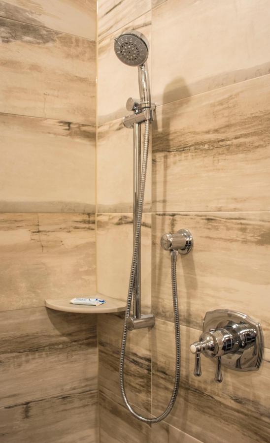 | The Delavan Hotel