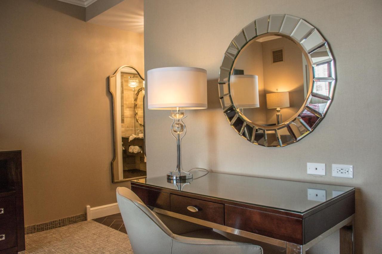 | The Delavan Hotel