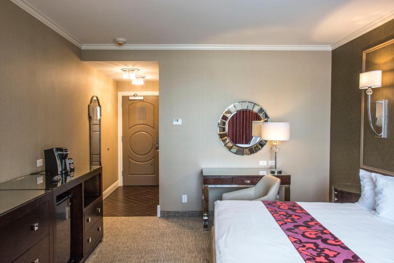 | The Delavan Hotel