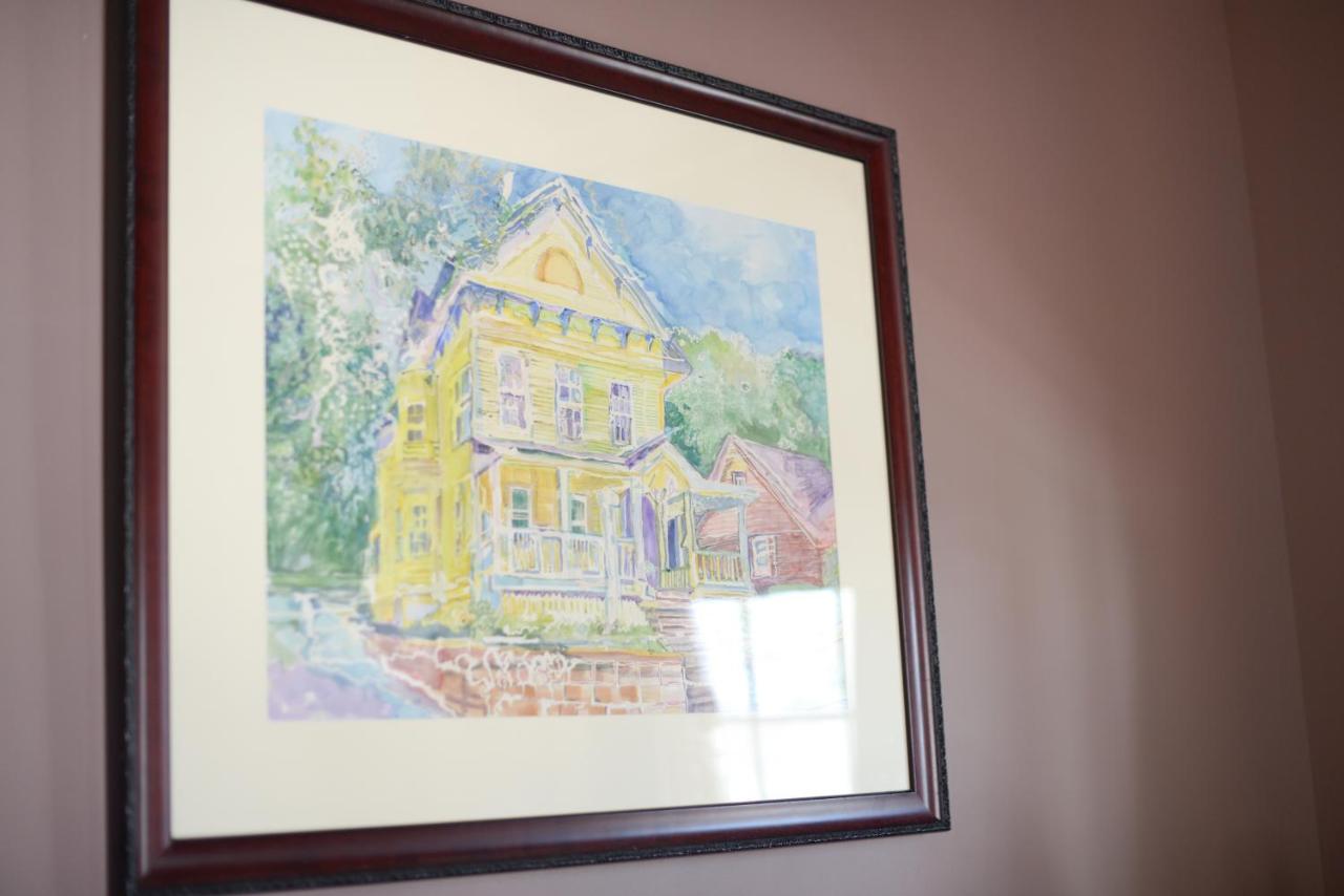  | Naomi's Inn Bed & Breakfast