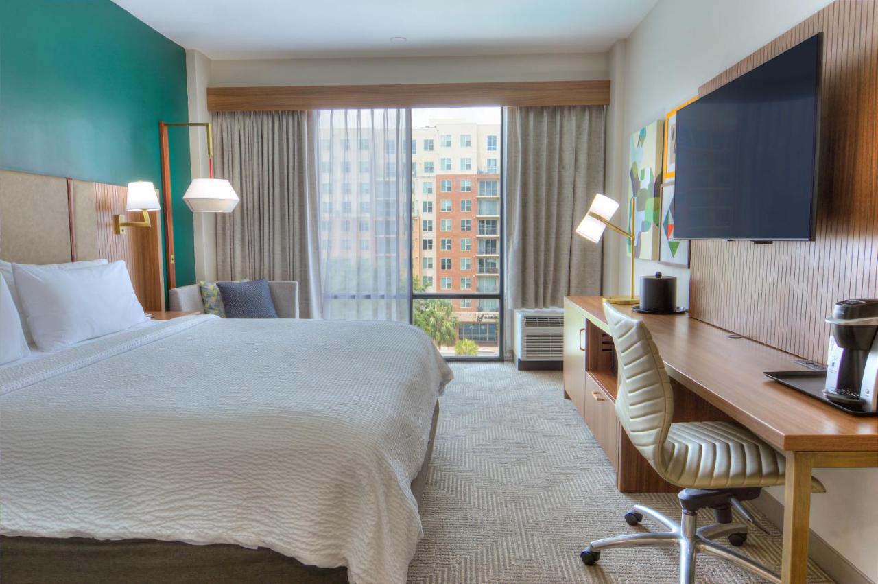 Executive King Room at Holiday Inn Gainesville - University Center by IHG
