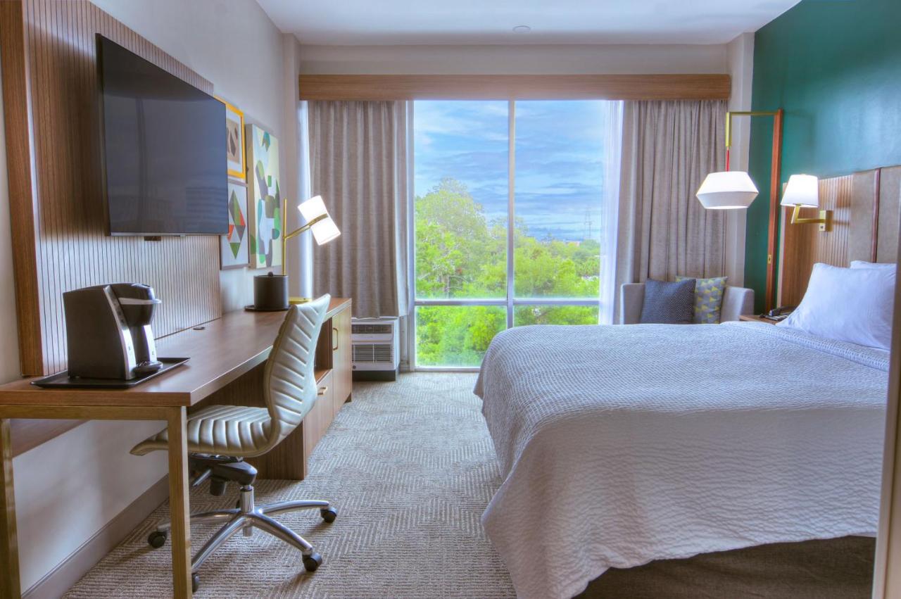 King Room at Holiday Inn Gainesville - University Center by IHG