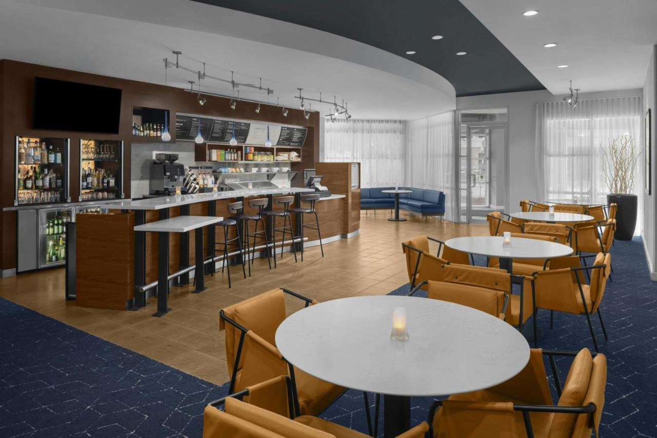 | Courtyard by Marriott Atlanta Buckhead