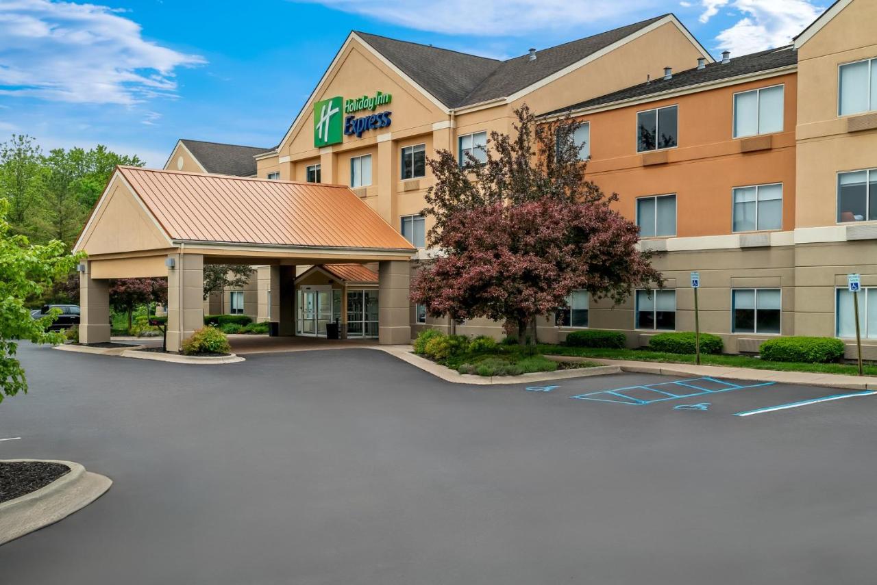| Holiday Inn Express Lapeer, an IHG Hotel