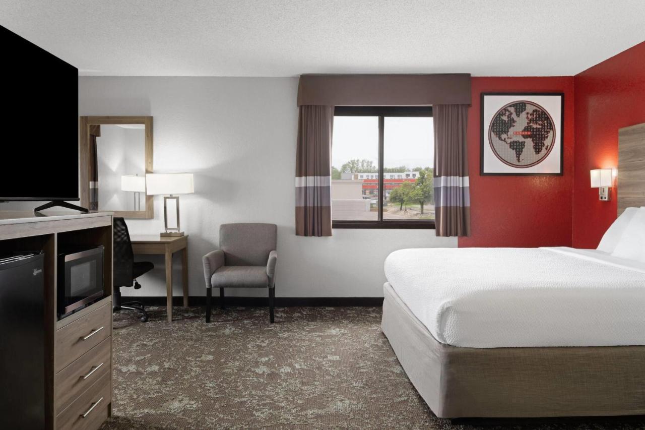  | SureStay Hotel by Best Western Cedar Rapids