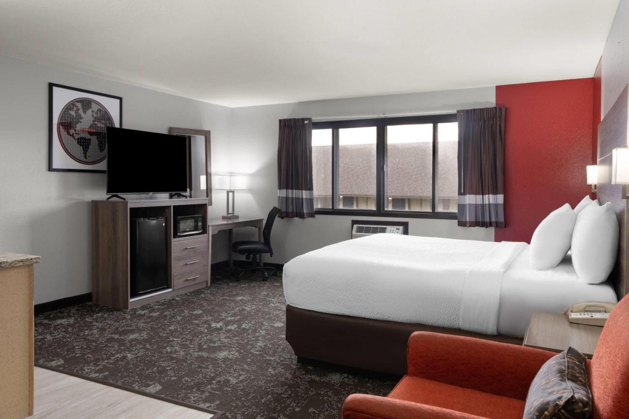  | SureStay Hotel by Best Western Cedar Rapids