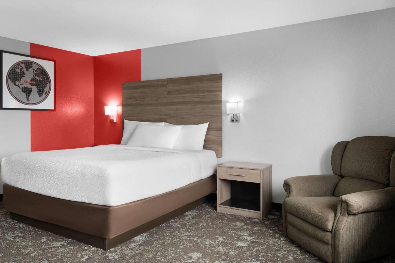 | SureStay Hotel by Best Western Cedar Rapids