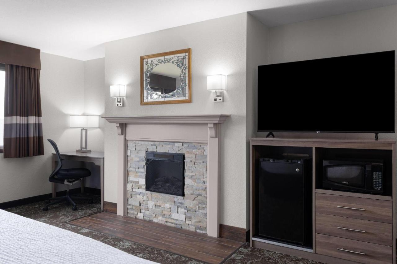  | SureStay Hotel by Best Western Cedar Rapids