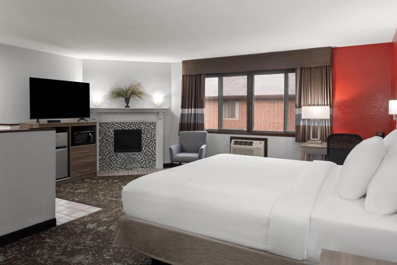  | SureStay Hotel by Best Western Cedar Rapids