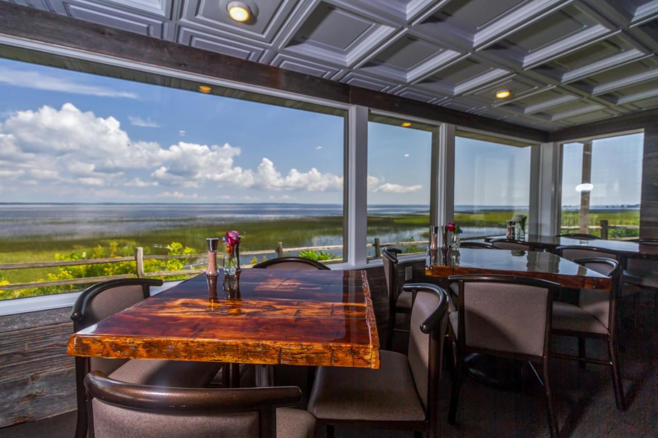| Terrace Bay Hotel