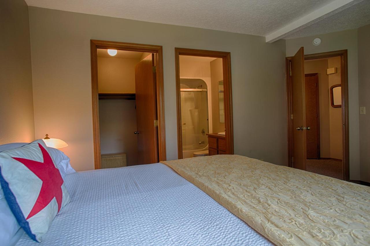Ocean View 2 bedroom condominium - 1.5 miles south of The Waves at The Waves