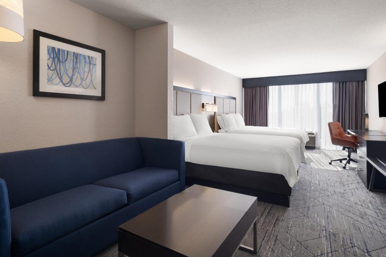 | Holiday Inn Express St. Petersburg North / I-275, an IHG Hotel