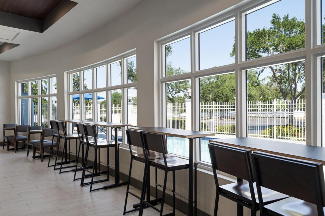  | Holiday Inn Express St. Petersburg North / I-275, an IHG Hotel