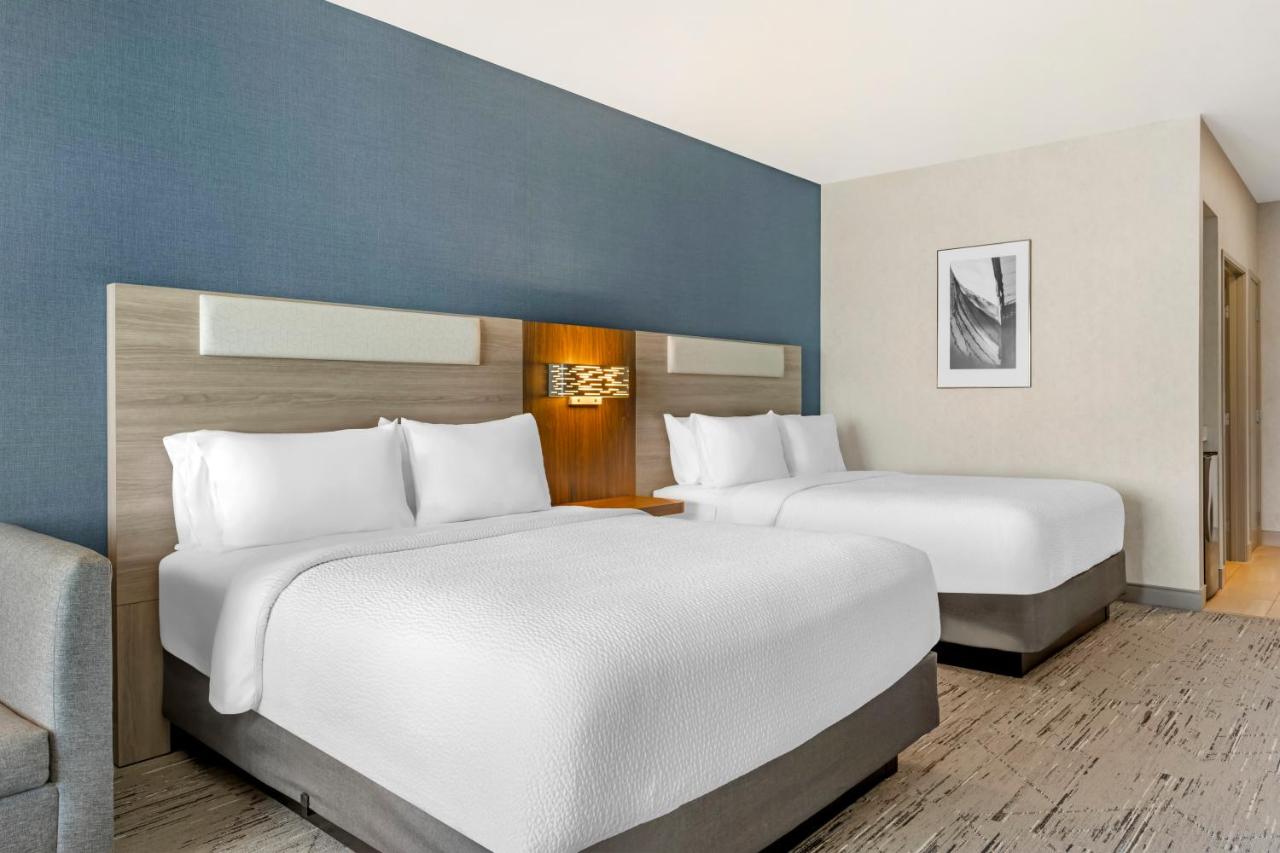 | Holiday Inn Express Hotel & Suites Astoria, an IHG Hotel