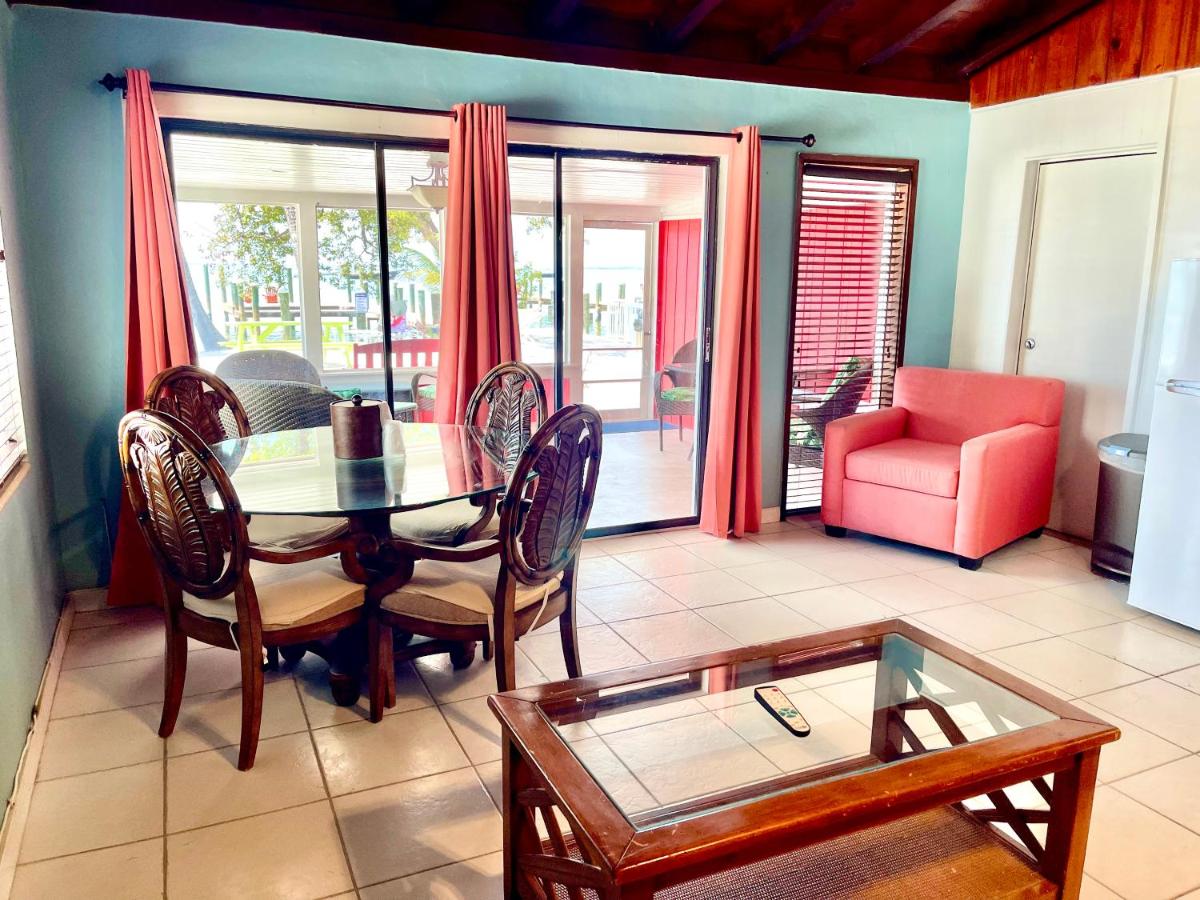 Sailaway King Waterfront Suite at The Pelican Key Largo Cottages