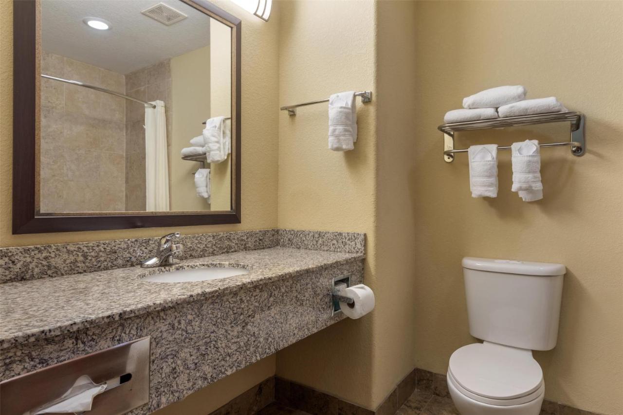 King Room - Non Smoking at Best Western Bastrop Pines Inn