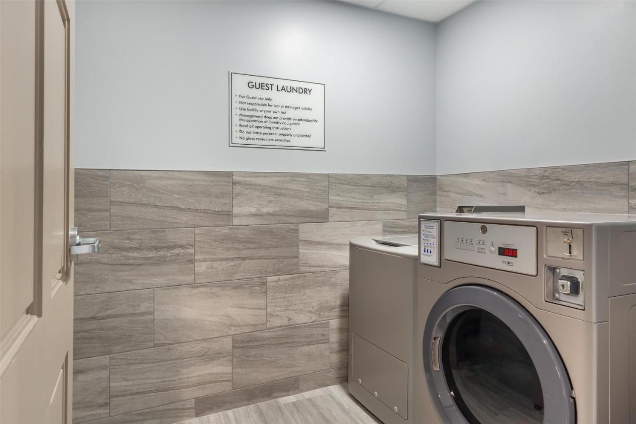  | Manchester Inn and Suites