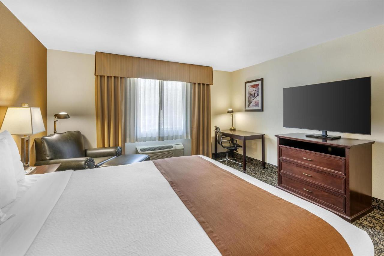King Room - Non-Smoking at Best Western Plus Truckee-Tahoe Hotel