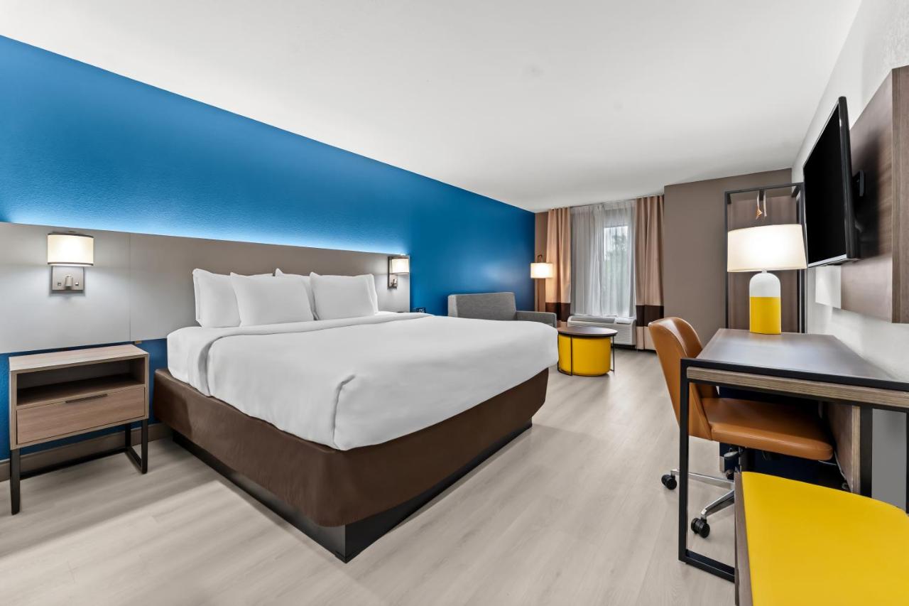 King Room - Non-Smoking at Comfort Inn & Suites Perry National Fairgrounds Area