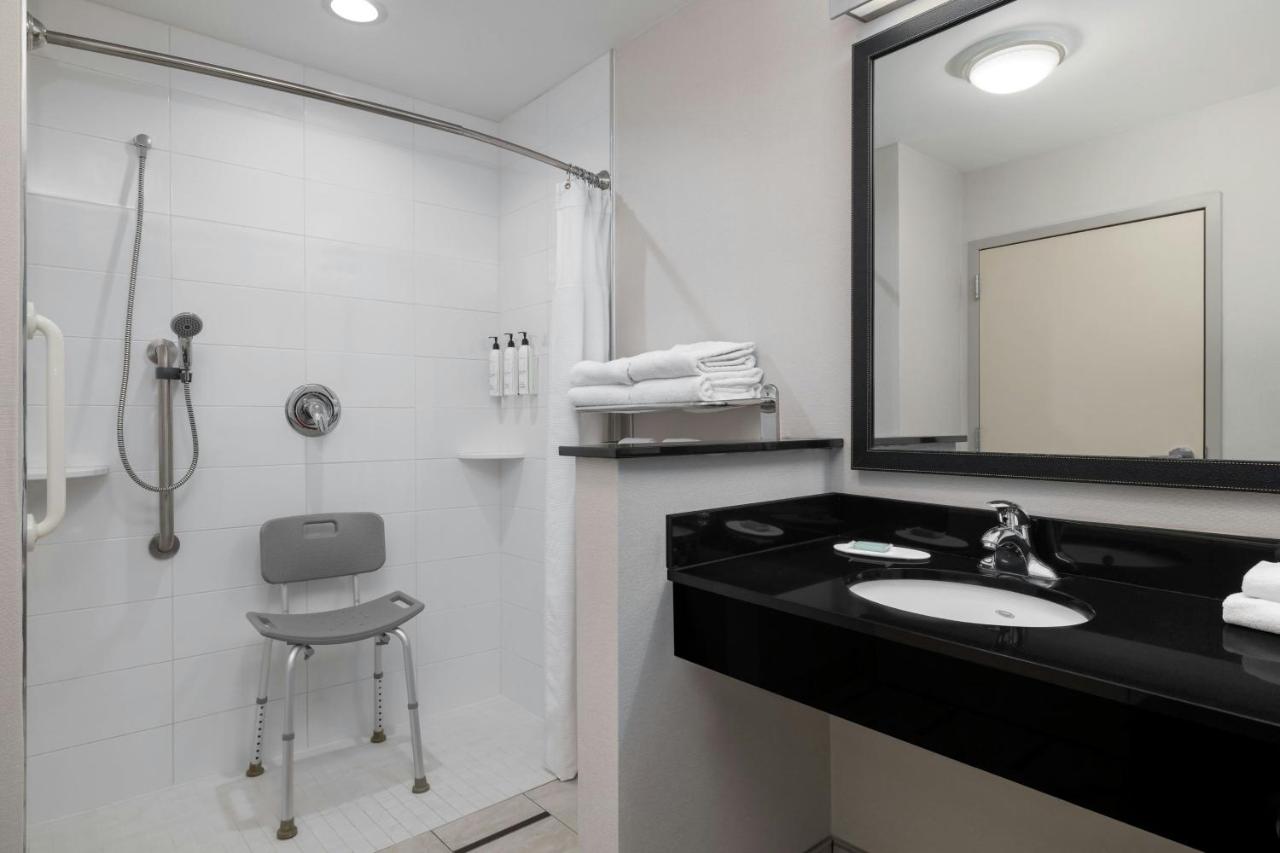 | Fairfield Inn & Suites by Marriott Chincoteague Island Waterfront