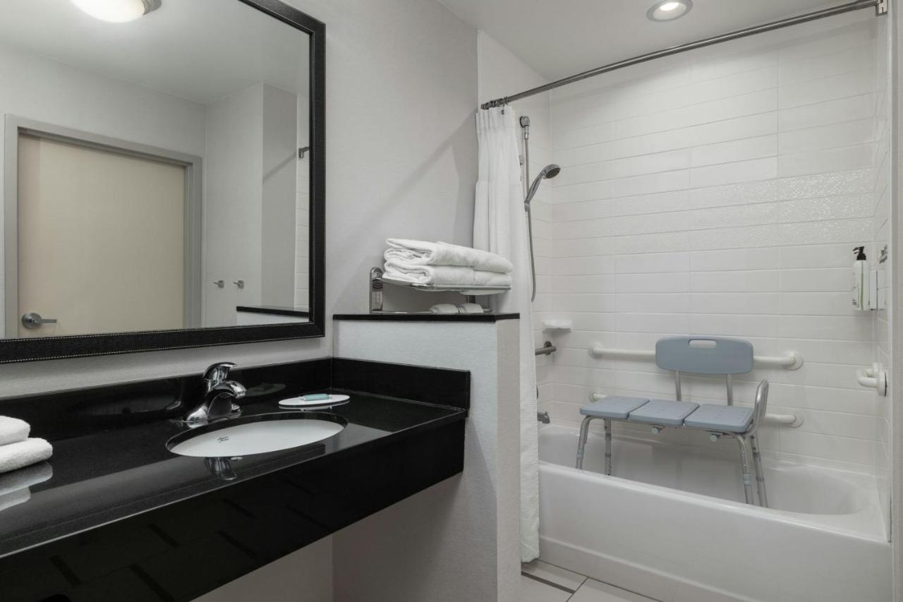 | Fairfield Inn & Suites by Marriott Chincoteague Island Waterfront
