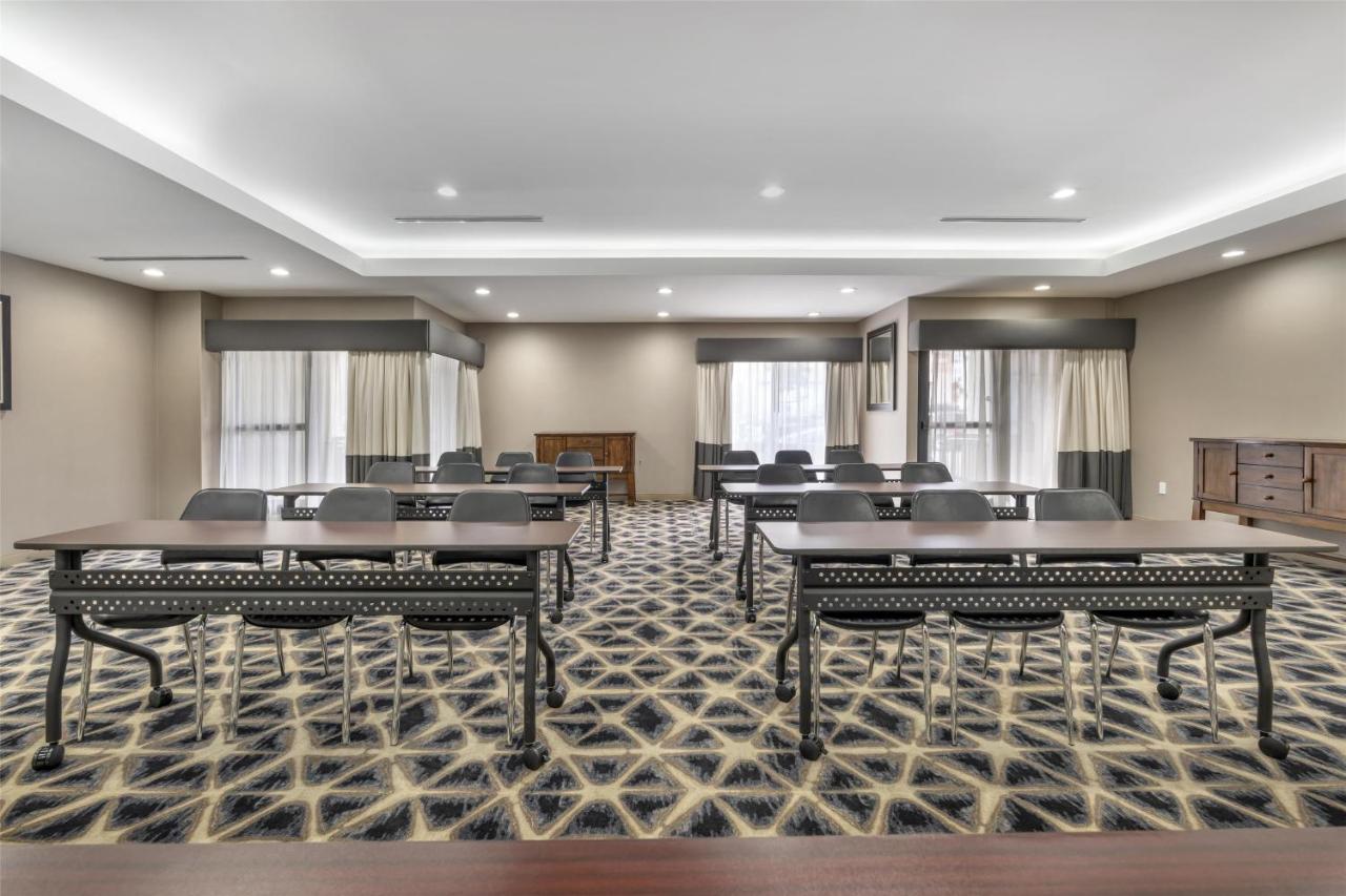 | Best Western Plus Hotel At The Convention Center