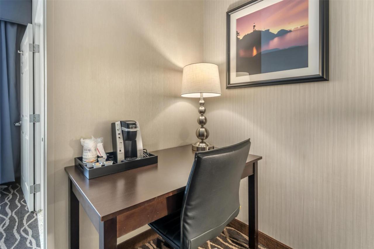 | Best Western Plus Hotel At The Convention Center