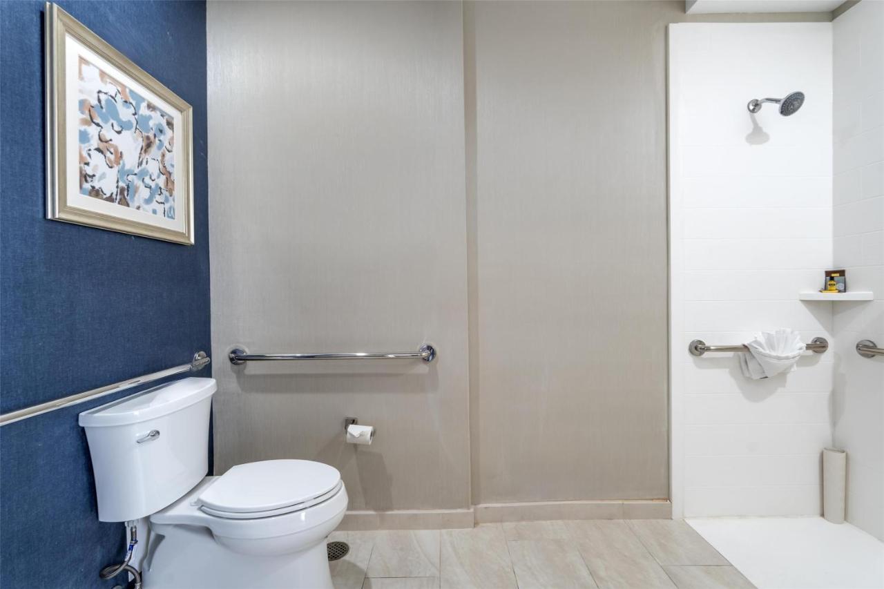 | Best Western Plus Hotel At The Convention Center