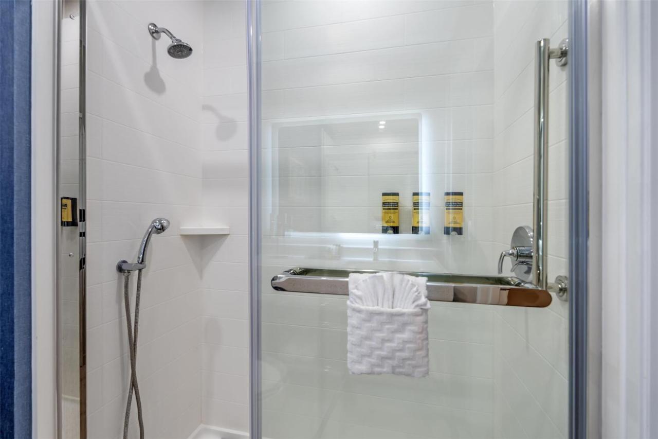 | Best Western Plus Hotel At The Convention Center