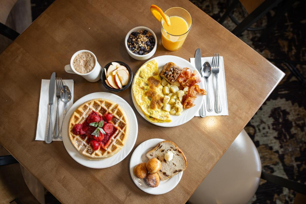 | Amish View Inn & Suites