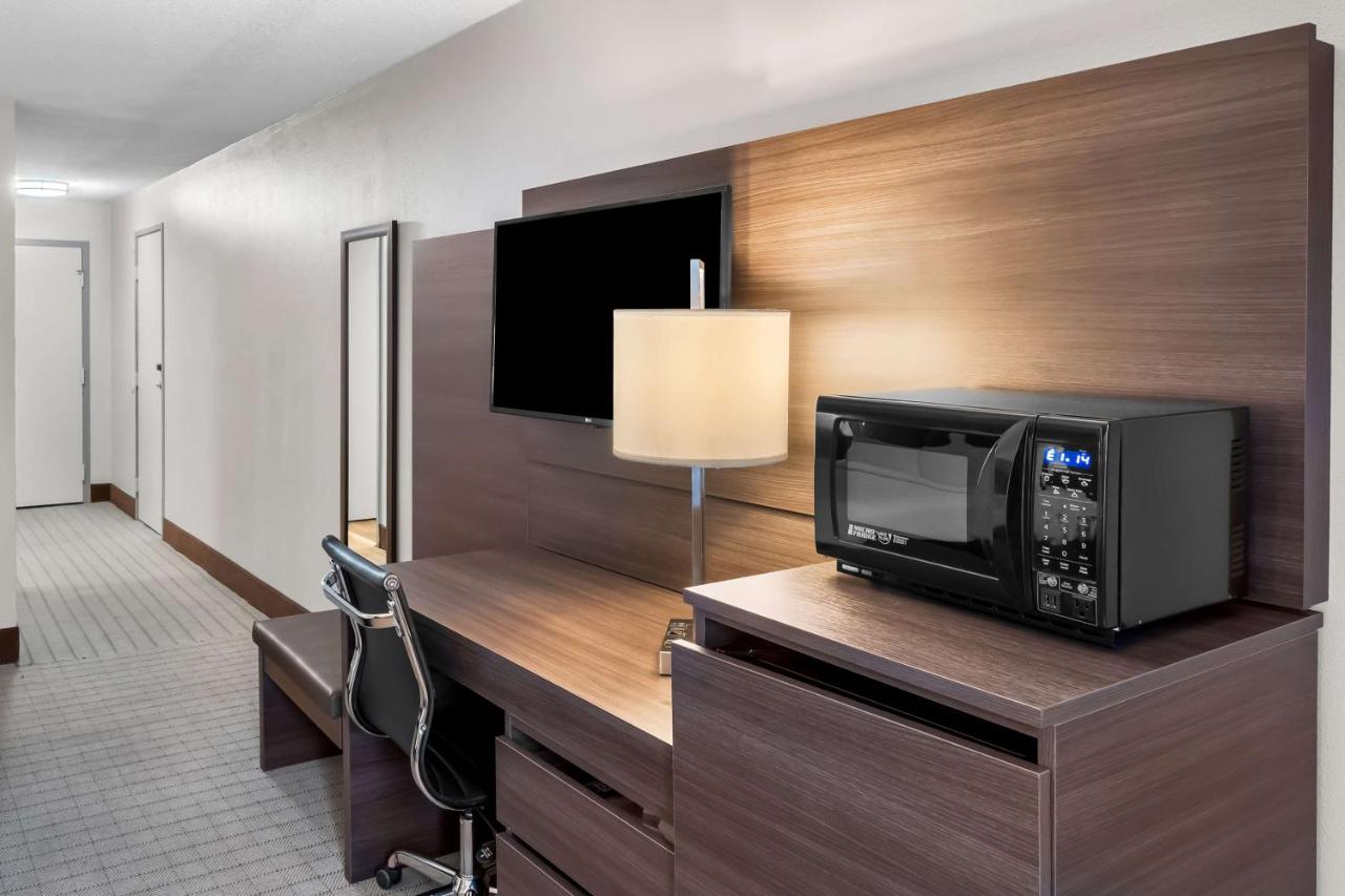 Queen Room - Mobility Access at SureStay Hotel by Best Western SeaTac Airport North