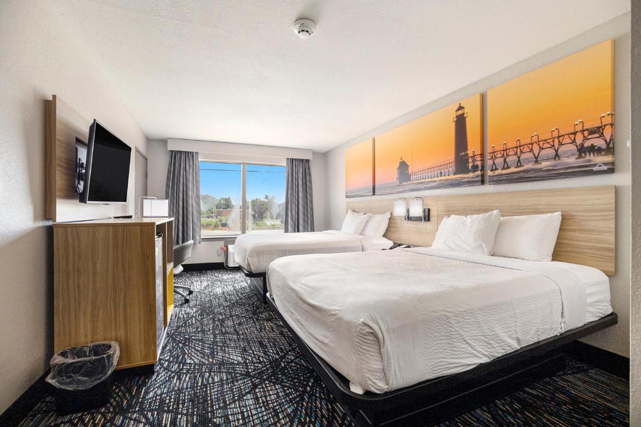 | Clarion Inn & Suites