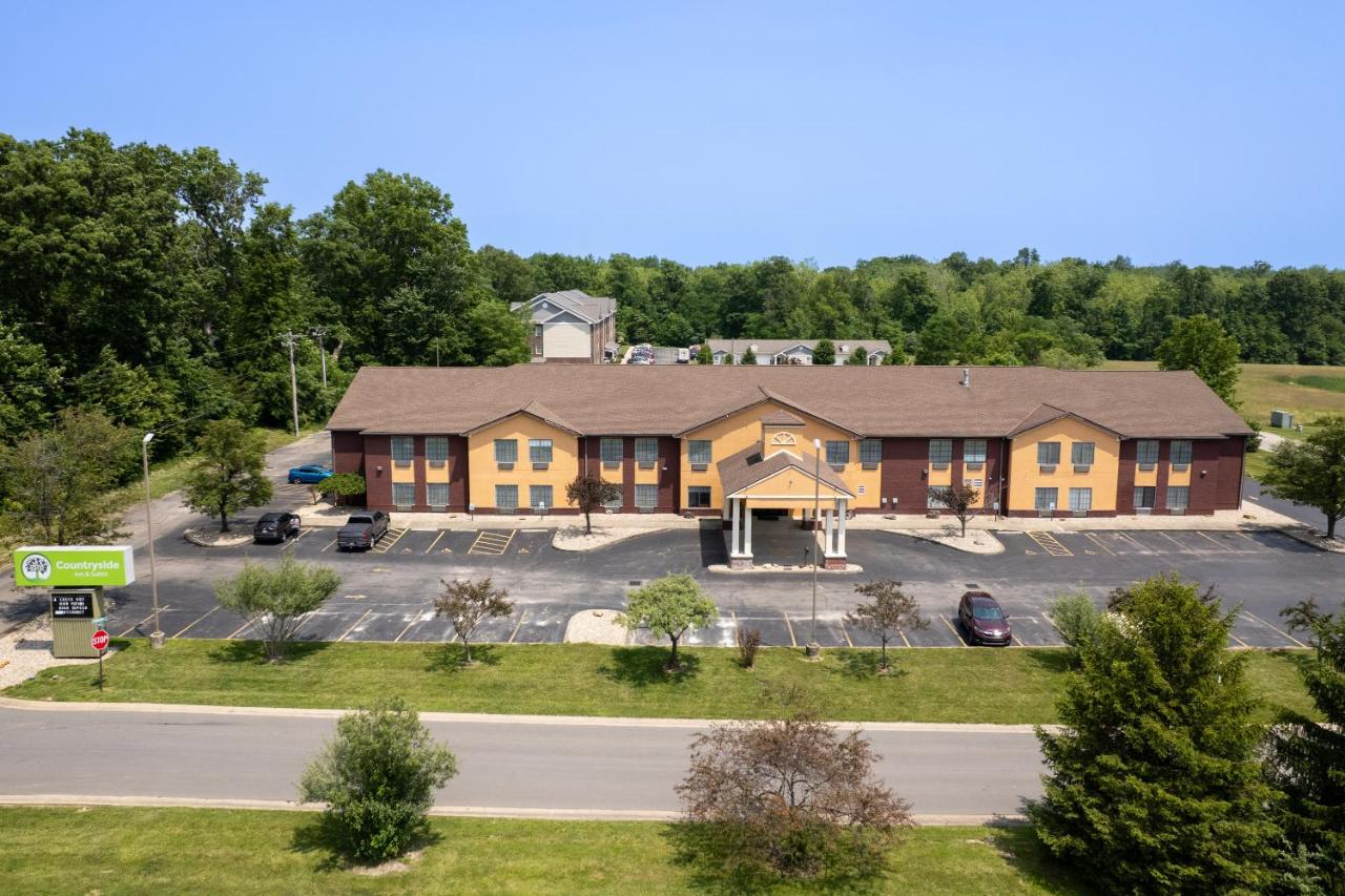 | Countryside Inn and Suites