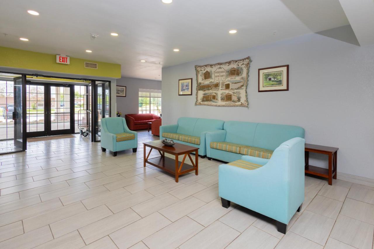 | Countryside Inn and Suites