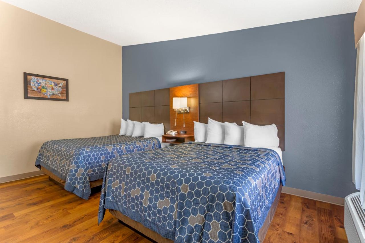 Queen Room with Two Queen Beds - Non-Smoking at Econo Lodge Inn & Suites Gatlinburg at the Convention Center
