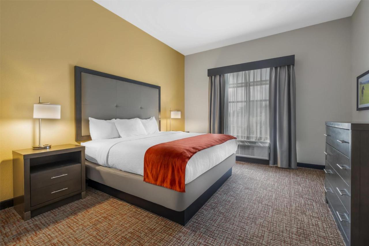  | Best Western Plus Elizabethtown Inn & Suites