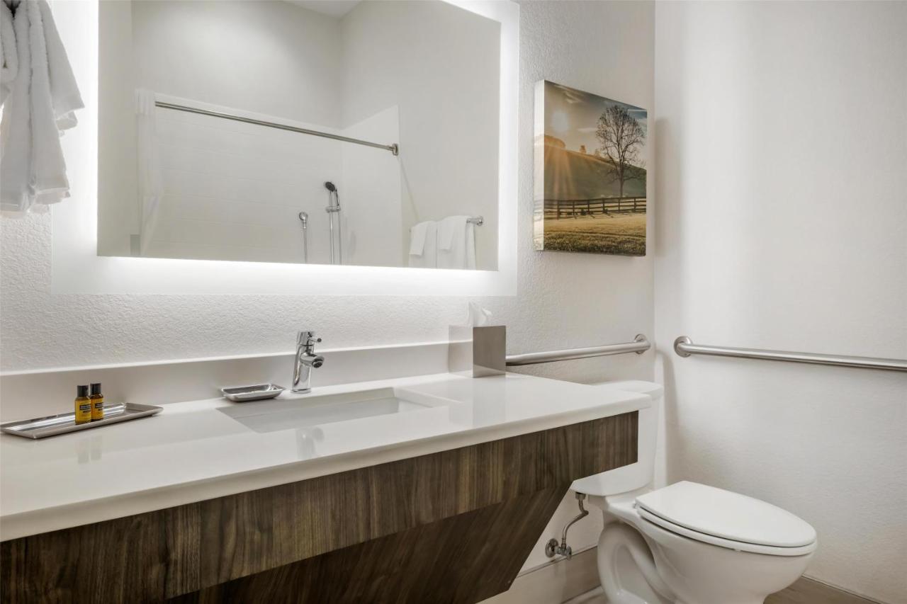  | Best Western Plus Elizabethtown Inn & Suites