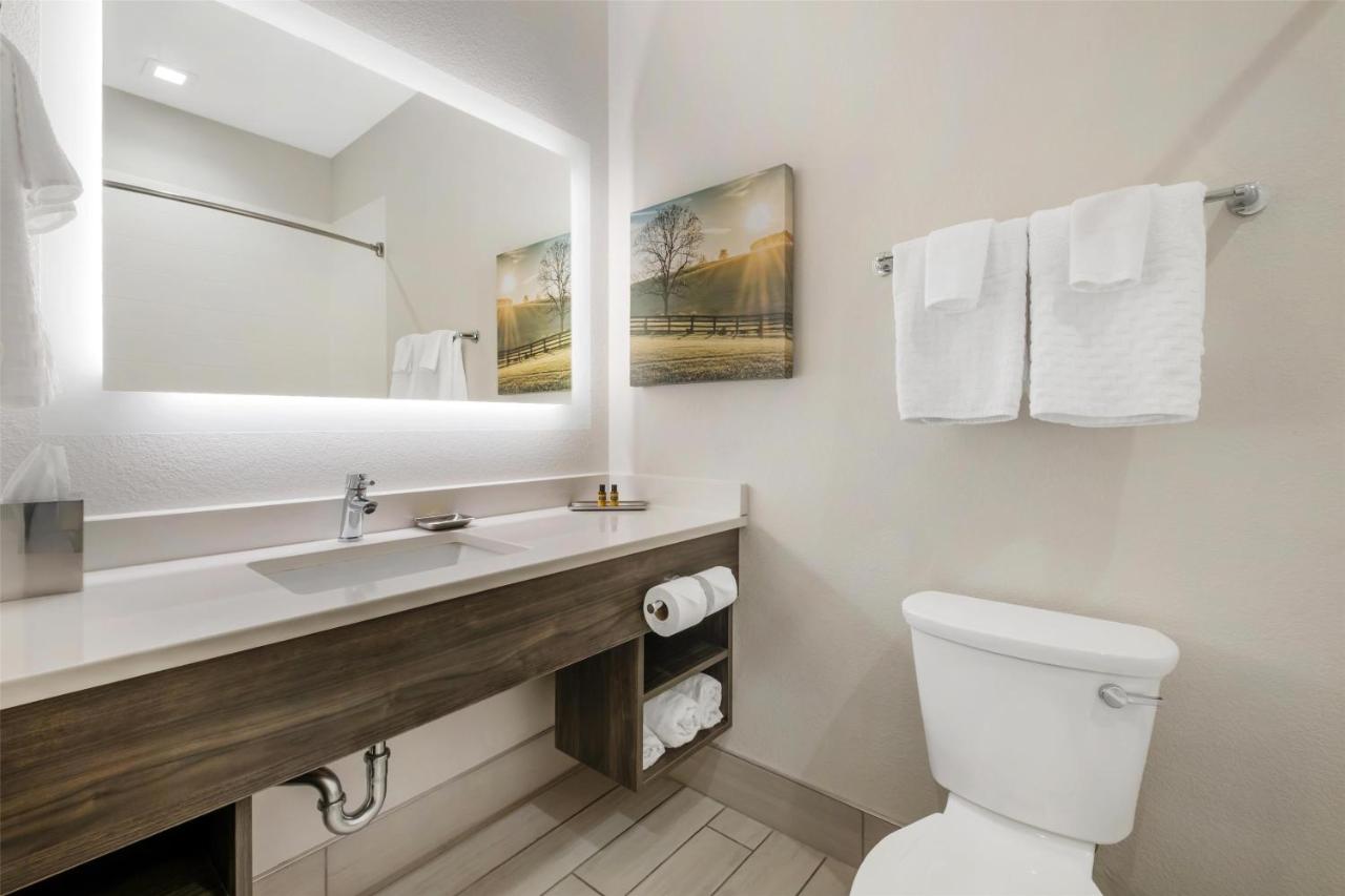  | Best Western Plus Elizabethtown Inn & Suites