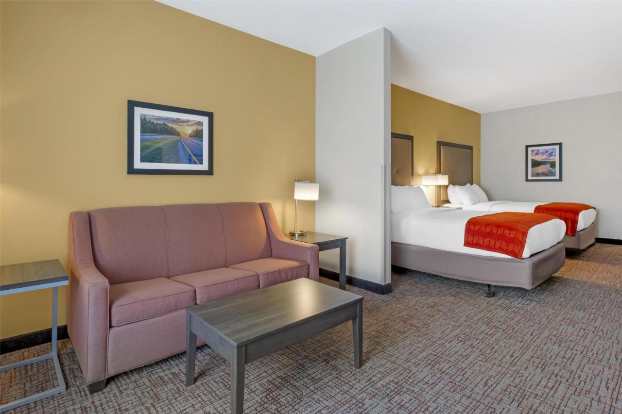  | Best Western Plus Elizabethtown Inn & Suites